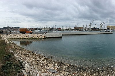 Construction of the ferry port with embarkation of Soline